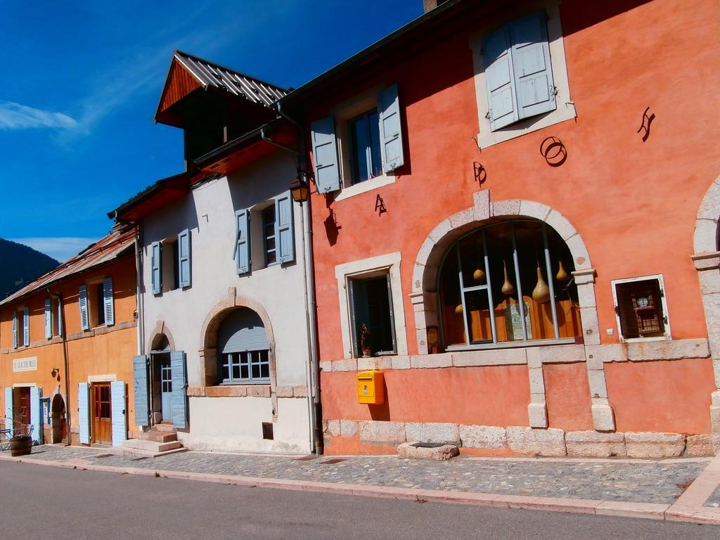 Aparthotel Le Pavillon Des Officiers Mont-Dauphin Exteriér fotografie